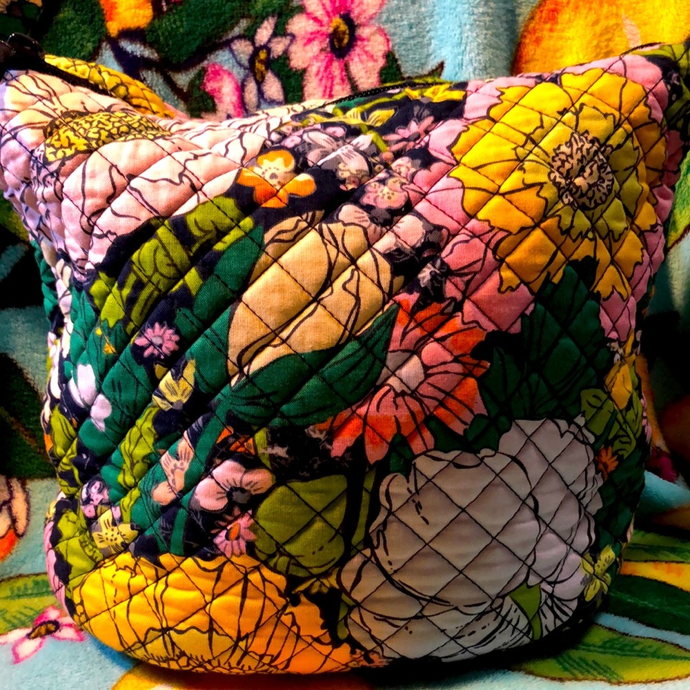 Vera Bradley Bloom boom bucket bag EUC